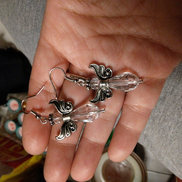 Nwot Angel Crystal Earrings - Picture 5 of 7